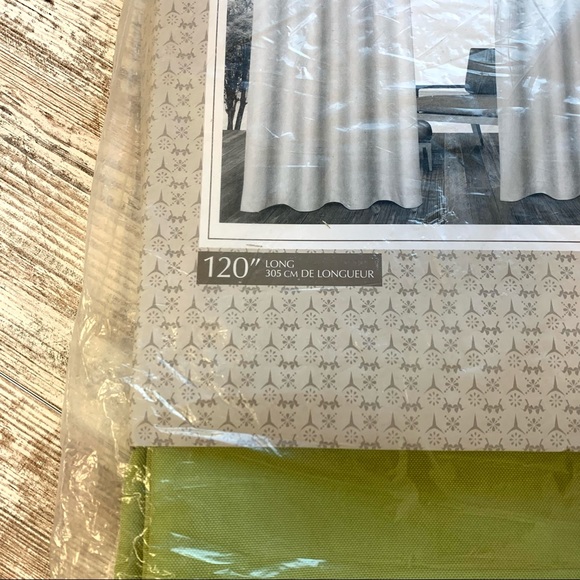 Denton Indoor Outdoor Curtain Panels Pair of 2 Kiwi Green 54 in x 120 in NEW NIP - Picture 7 of 12
